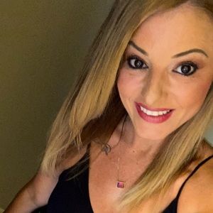 Meet your Posher, Deanna